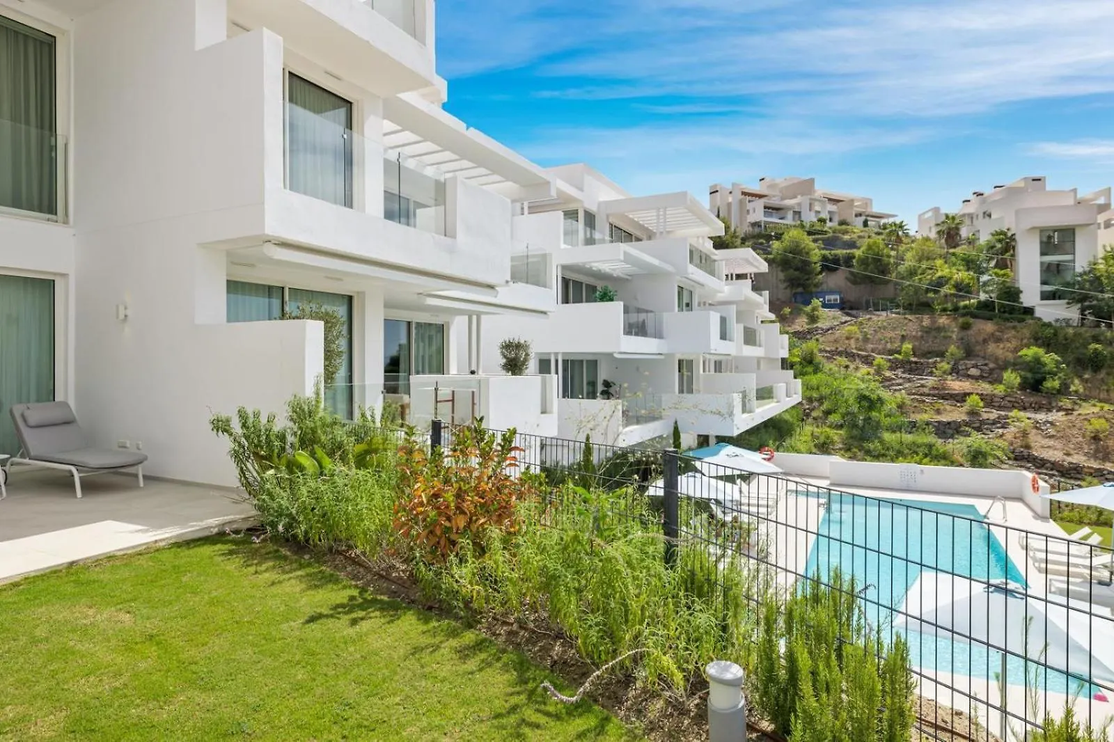 Hillside Flat With Pool In Palo Alto By Costarentals - Ref M49 马尔韦利亚 公寓